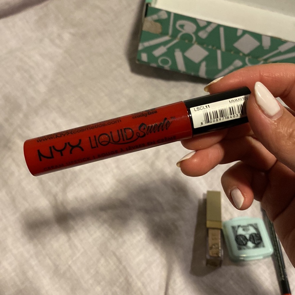 Random makeup samples - Picture 4 of 7